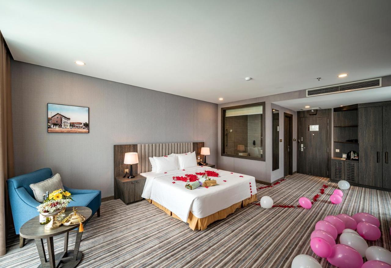 Muong Thanh Luxury Saigon Hotel Ho Chi Minh City Bagian luar foto